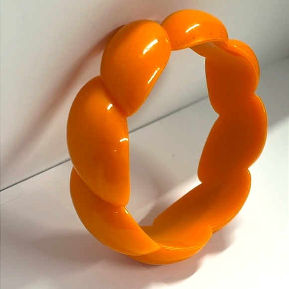 Orange Lucite Rope Pattern Bangle Bracelet - Picture 1 of 6